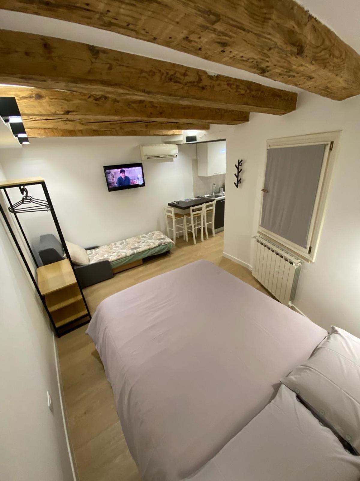 Oasi Central - Appartamento In Pieno Centro Terst Exteriér fotografie